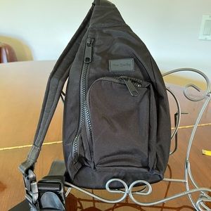 Small Vera Bradley sling Crossbody